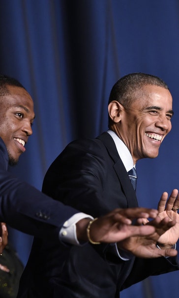 Obama and Derrick Henry strike Heisman pose together at National Prayer Breakfast